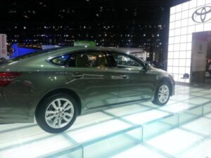 Toyota of Naperville examines 2013 models against competition