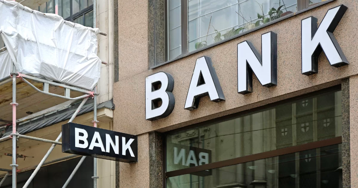 List of Commercial Banks in Venezuela 61 Commercial Banks in Venezuela