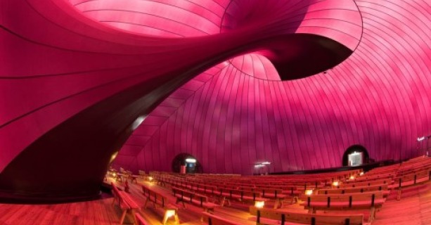 JAPAN LAUNCHES THE WORLD’S FIRST INFLATABLE CONCERT HALL 63 Inflatable.500x332 1