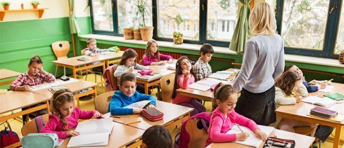 Children with Mild Attention Problems 'Fall Behind their Peers at School' 61 children 1