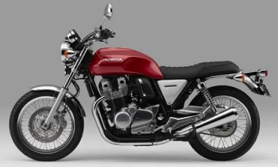 2017 Honda CBR1100 EX 1