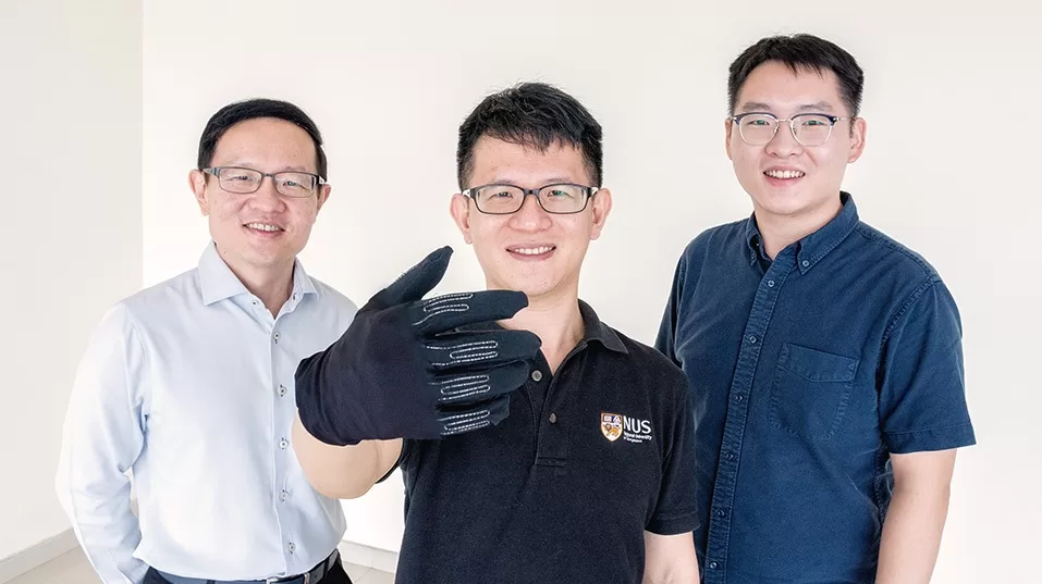 NUS researchers develop new smart gaming glove