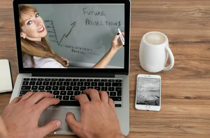 COVID-19 Forces Universities to Innovate Online Learning Opportunities - Study 61 COVID-19 forces universities to innovate online learning opportunities - study