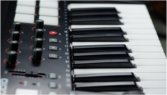 How to Choose a Midi Controller