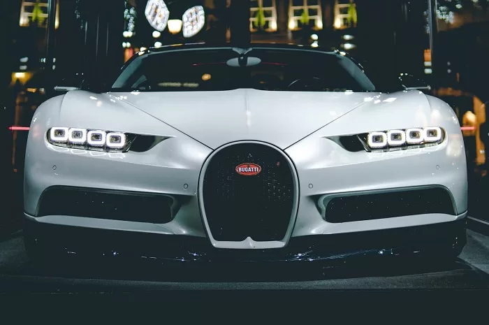 10 Reasons that make a Bugatti so Expensive!