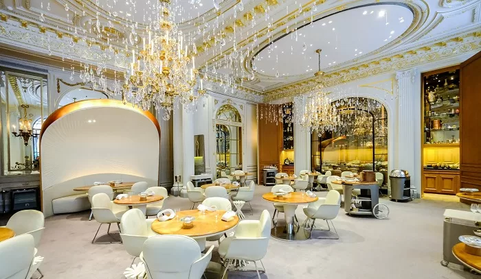 Alain Ducasse au Plaza Athénée, Paris, France