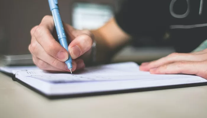 Tempted to use essay writing services? Here are 5 reasons to do so 61 essay Writing