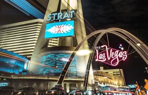 The STRAT (Formerly the Stratosphere)