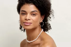 The World Is Your Oyster: Spotlight on the Scorching Hot Pearlcore Trend