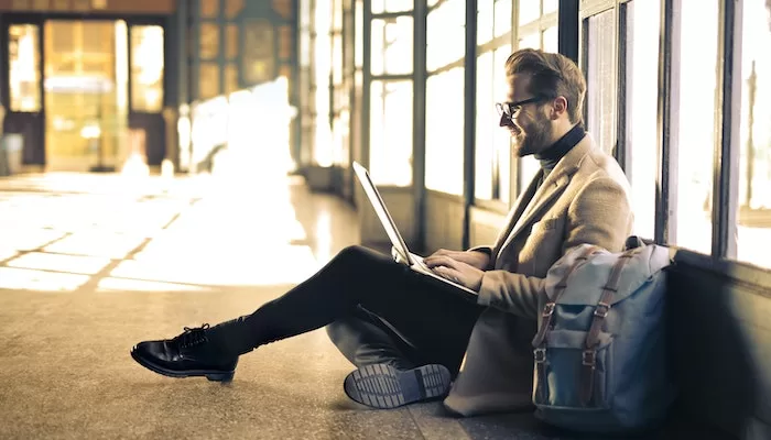 4 Ways to Protect Yourself When You're Travelling 61 Travelling