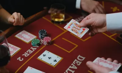 The Do's And Don'ts When Playing Online Casino