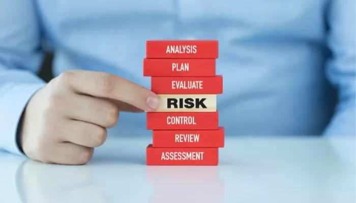 Risk Taking: The Science Behind It 65 risk Taking