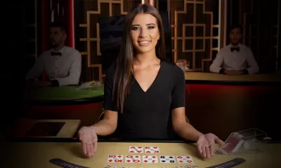 Why Live Dealer Casinos Are So Popular In Canada Nowadays