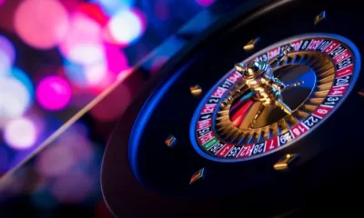 How can online gambling brands differentiate themselves in a competitive market?