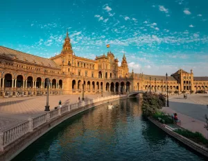 7 Reasons To Travel To Spain