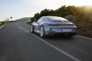 The New Porsche 911 S/T: The Lightest 911 of Its Generation