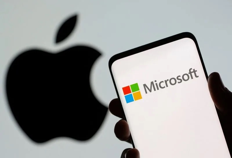 Microsoft Challenges Apple for the Title of World's Most Valuable Company