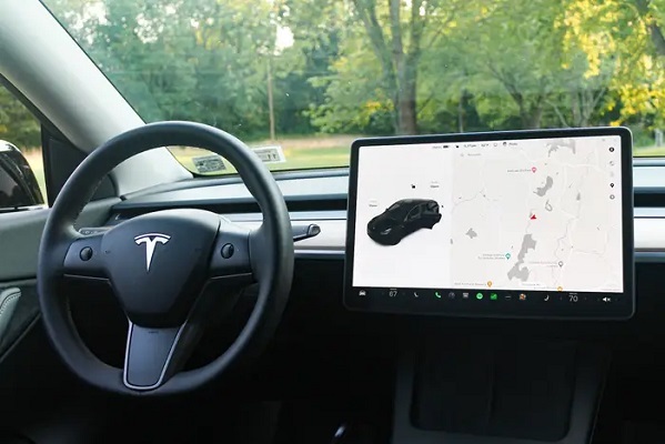 $16.5 Billion Reasons Tesla’s Chip Strategy Is Shaking Up the Auto Industry