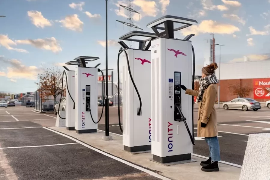 How EV Chargers Are Attracting Eco-Conscious Customers to Retail Spaces 62 EV chargers