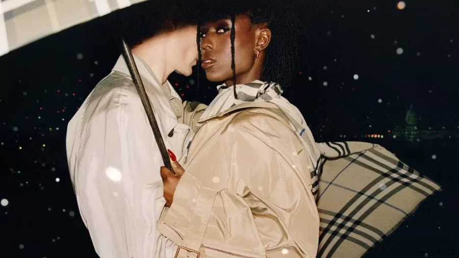 Burberry’s Love Letter to London: Inside the Campaign Redefining British Fashion 61 Burberry’s London in Love
