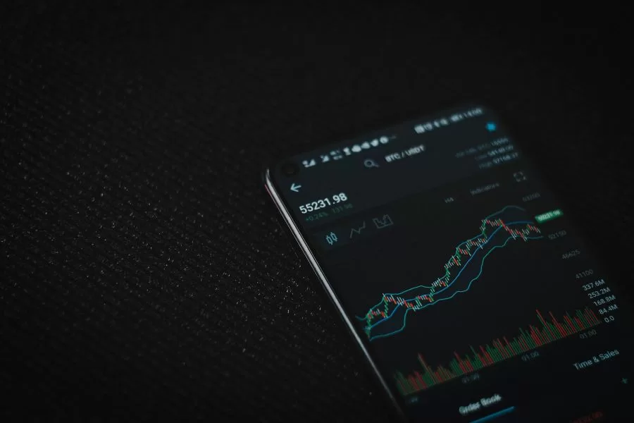 Fundamental and technical analysis: How do they work, and why do they matter in crypto?
