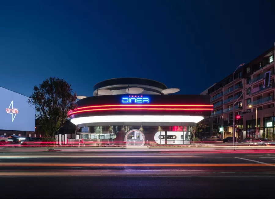 Tesla Diner’s Opening Turns Viral — But Not for the Right Reasons